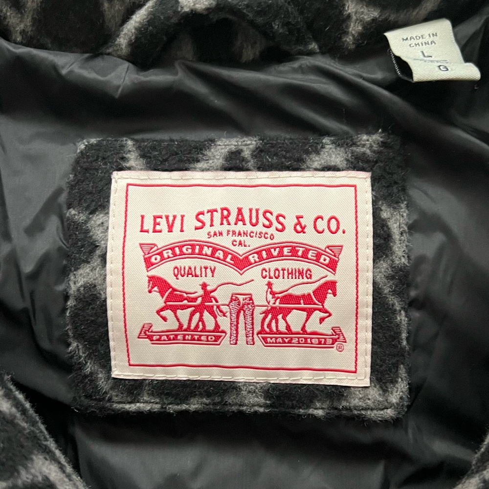 LEVI’S Leopard-Print Wool Blend Puffer Jacket - Picture 5 of 11